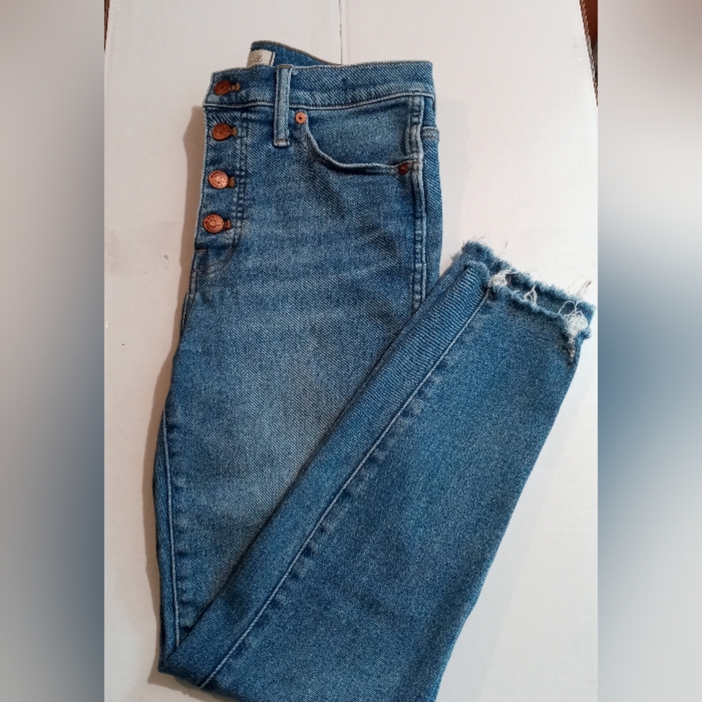 Madewell Raw Hem High-Rise Jean Button Fly $135. Size 29. 30X26 Excellent